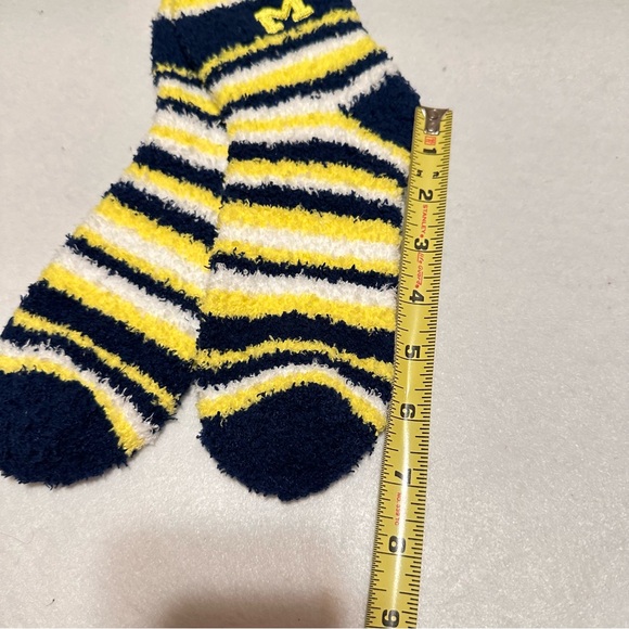 University of Michigan Soft Socks - Picture 6 of 7
